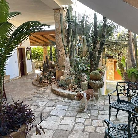 Felline In Bed&Breakfast Dimora Di Charme El Salento Luaran gambar