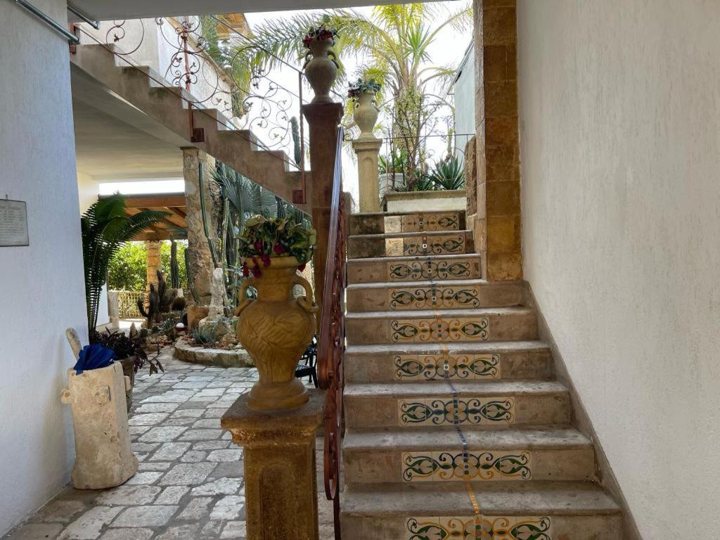 Felline In Bed&Breakfast Dimora Di Charme El Salento Luaran gambar