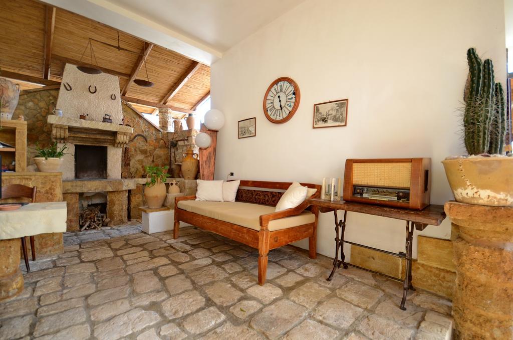 Felline In Bed&Breakfast Dimora Di Charme El Salento Luaran gambar