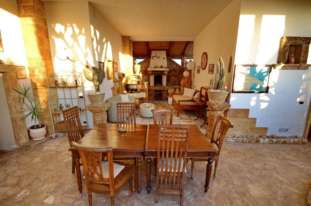 Felline In Bed&Breakfast Dimora Di Charme El Salento Luaran gambar