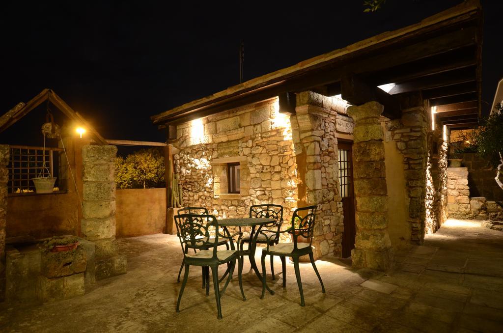 Felline In Bed&Breakfast Dimora Di Charme El Salento Luaran gambar