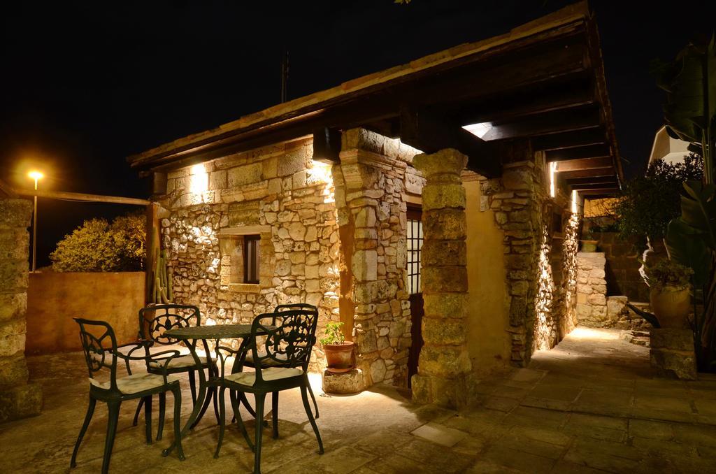 Felline In Bed&Breakfast Dimora Di Charme El Salento Luaran gambar