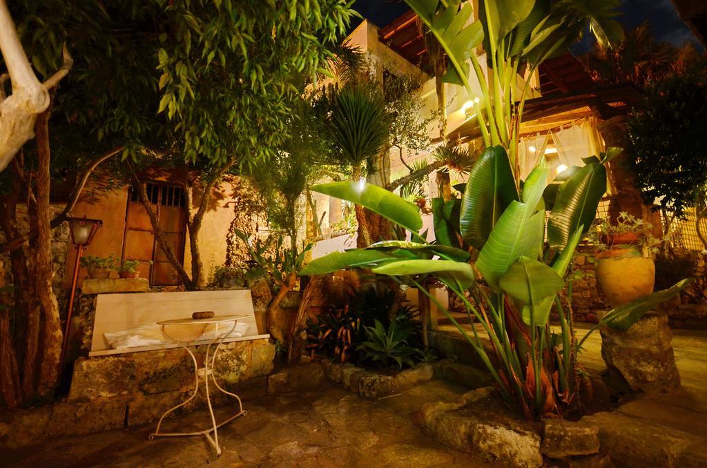 Felline In Bed&Breakfast Dimora Di Charme El Salento Luaran gambar