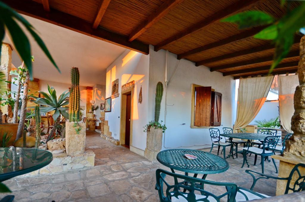 Felline In Bed&Breakfast Dimora Di Charme El Salento Luaran gambar