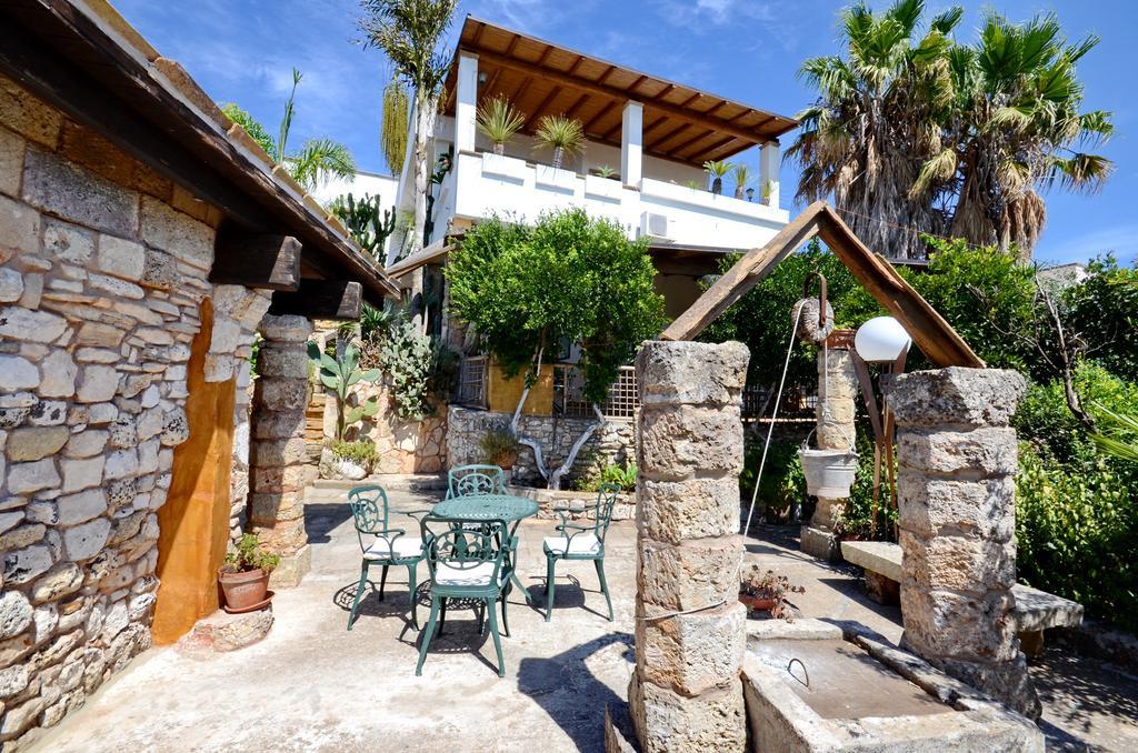 Felline In Bed&Breakfast Dimora Di Charme El Salento Luaran gambar