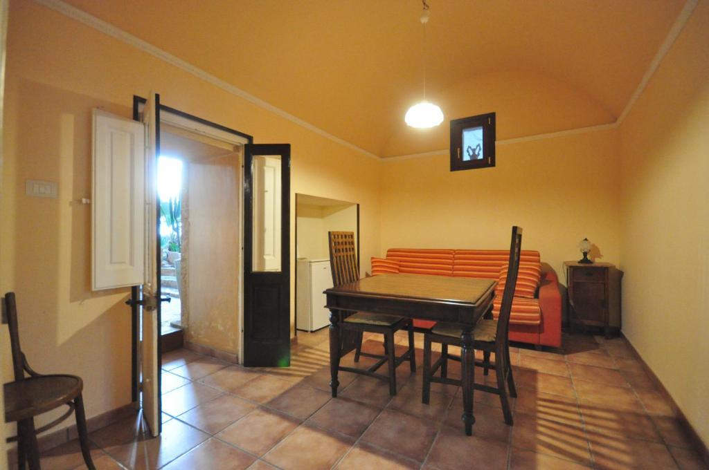 Felline In Bed&Breakfast Dimora Di Charme El Salento Bilik gambar