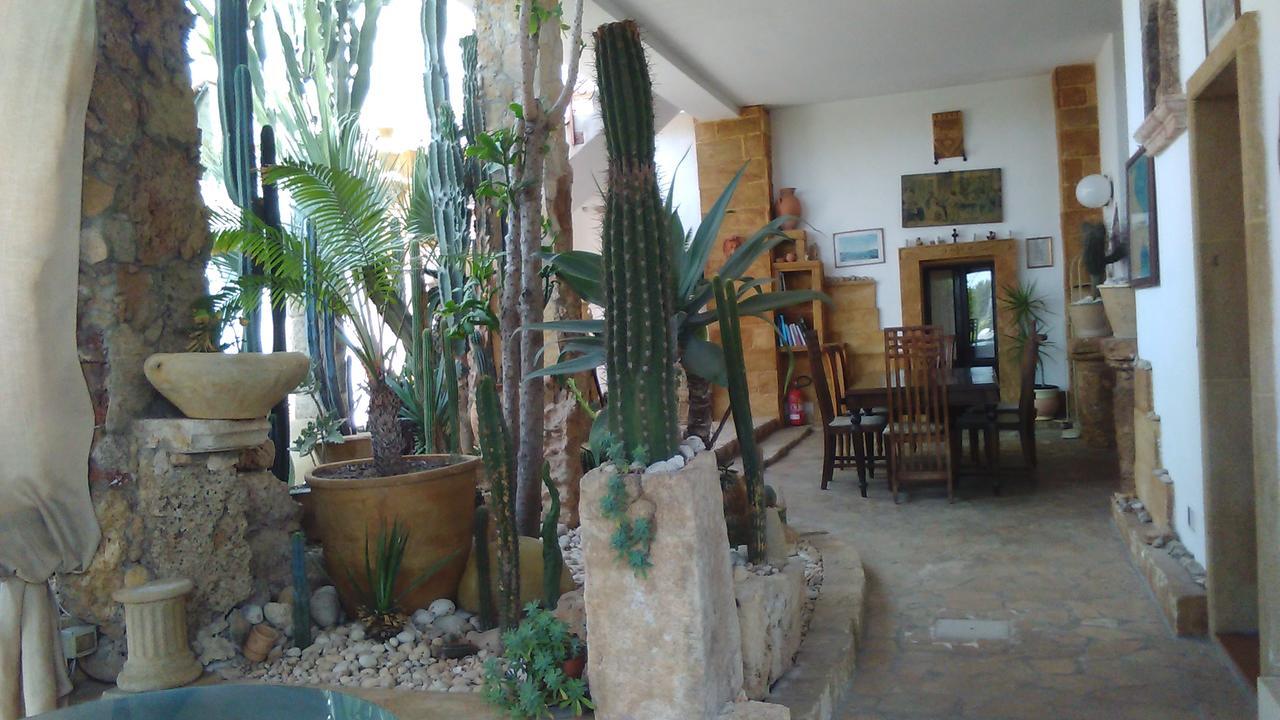 Felline In Bed&Breakfast Dimora Di Charme El Salento Luaran gambar